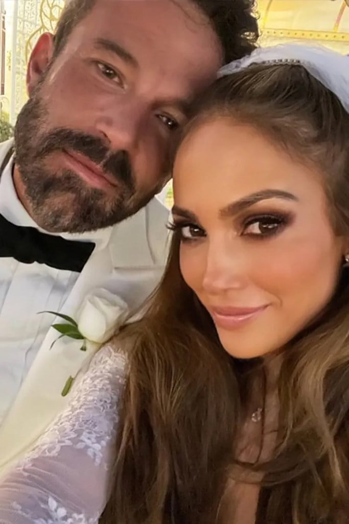 Jennifer Lopez Ben Affleck selfie at their wedding