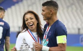 Thiago Silva of PSG and his wife Isabele da Silva celebrate